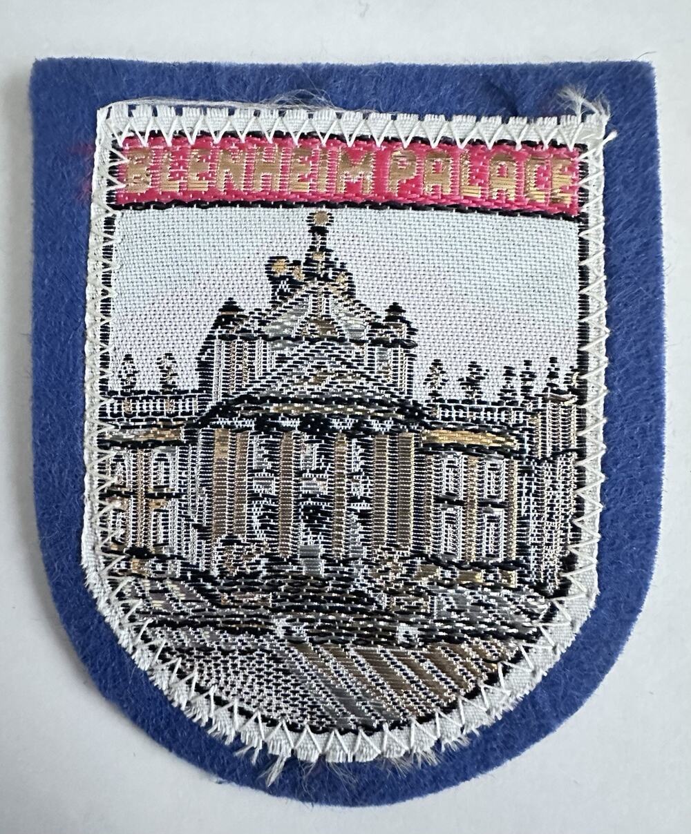 Blenheim Palace Blue White Vintage Souvenir Patch Badge P36